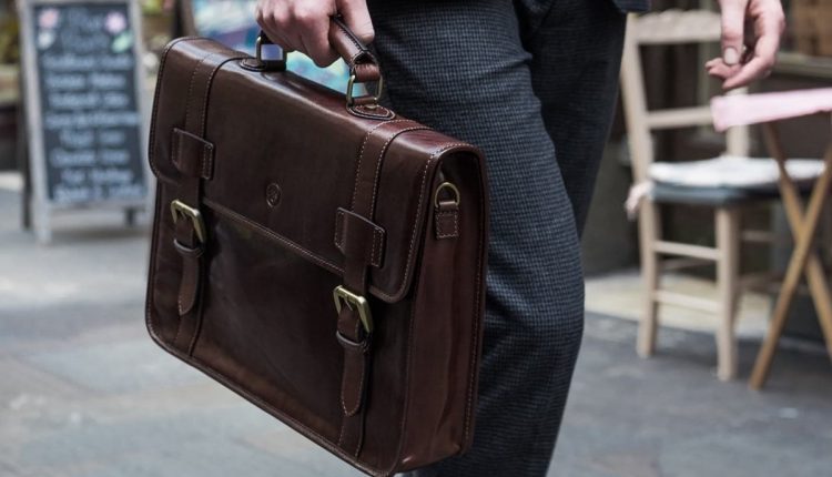 Briefcase 101: How to Choose the Right Briefcase for You