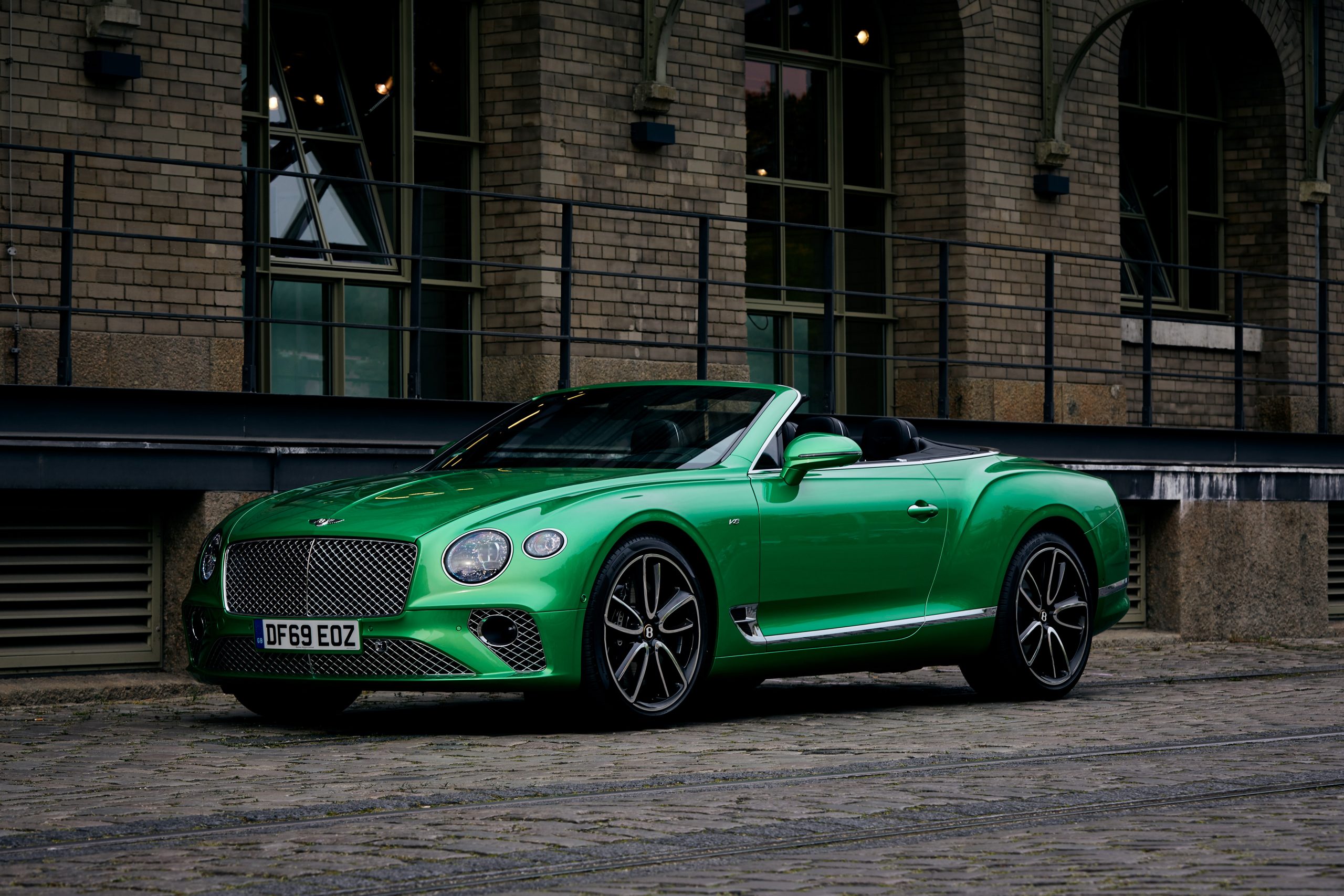 Bentley Apple Green Edition
