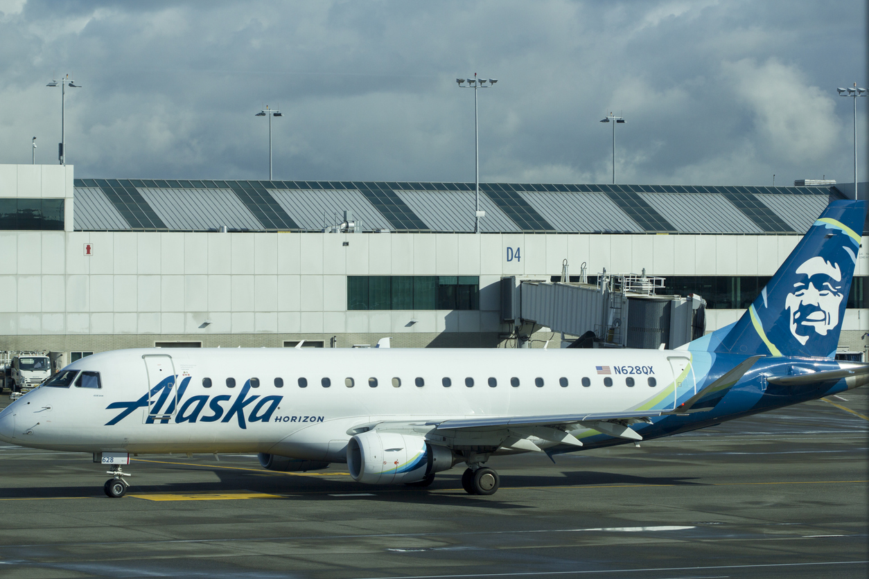 An Alaska Horizon aeroplane at Portland International Airport
