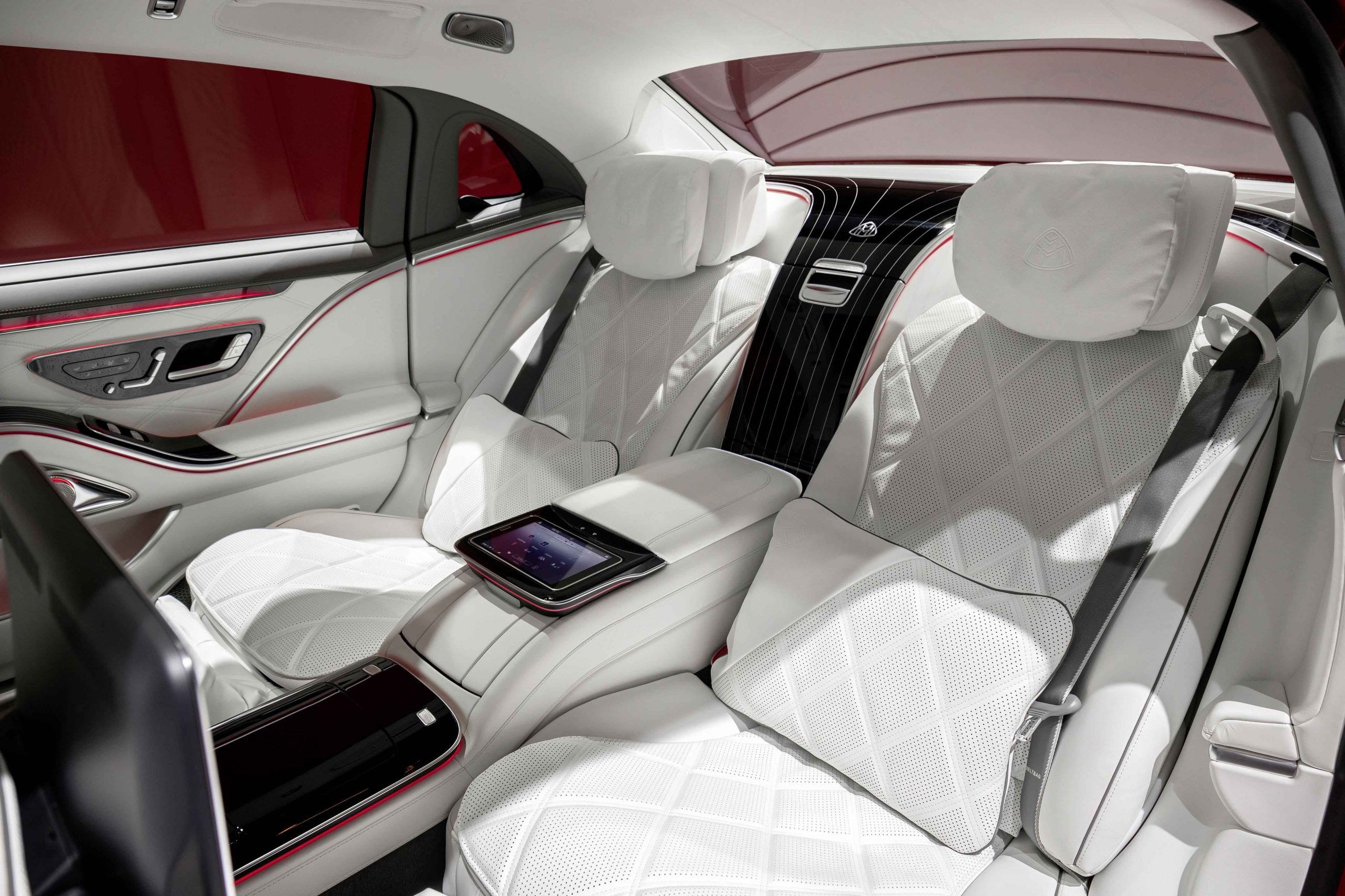 Mercedes-Maybach S-Class photo: Mercedes