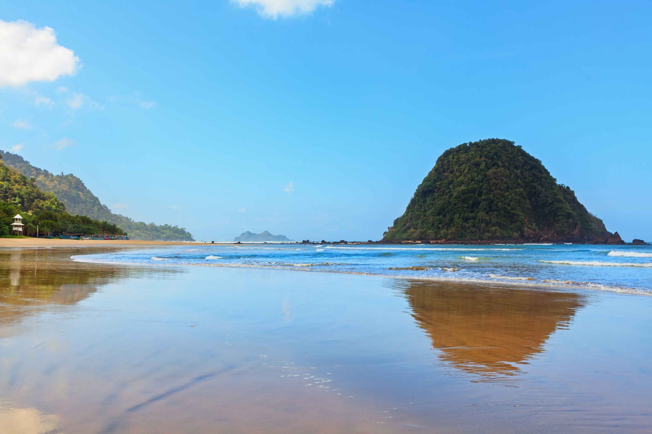 Red Island Beach, Pulau Merah, Java