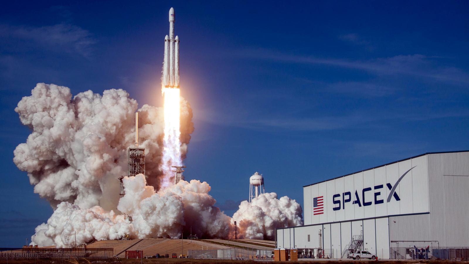 SpaxeX Falcon launching in Florida. Photo; SpaceX