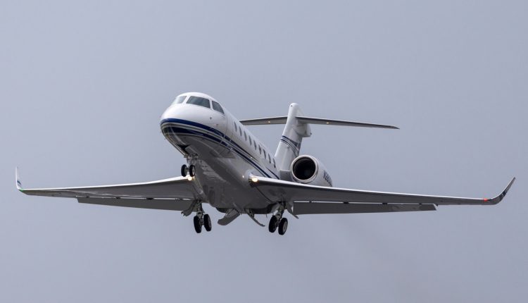 Gulfstream Aerospace G280 Business jet departing Farnborough Airport