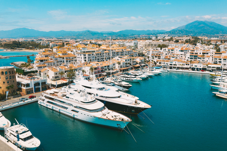 Travel, luxury, destinations, luxury destinations, 5-star, Mykonos, Positano, Saint Tropez, Marbella, Algarve
