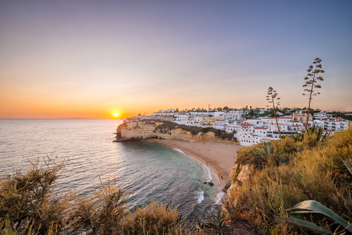 Travel, luxury, destinations, luxury destinations, 5-star, Mykonos, Positano, Saint Tropez, Marbella, Algarve