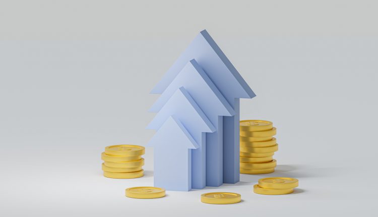 Golden coins and arrows pointing up. Return on investment, deposit, growth of income and savings. Uptrend stock market graph. Financial growth concept. Growth of money