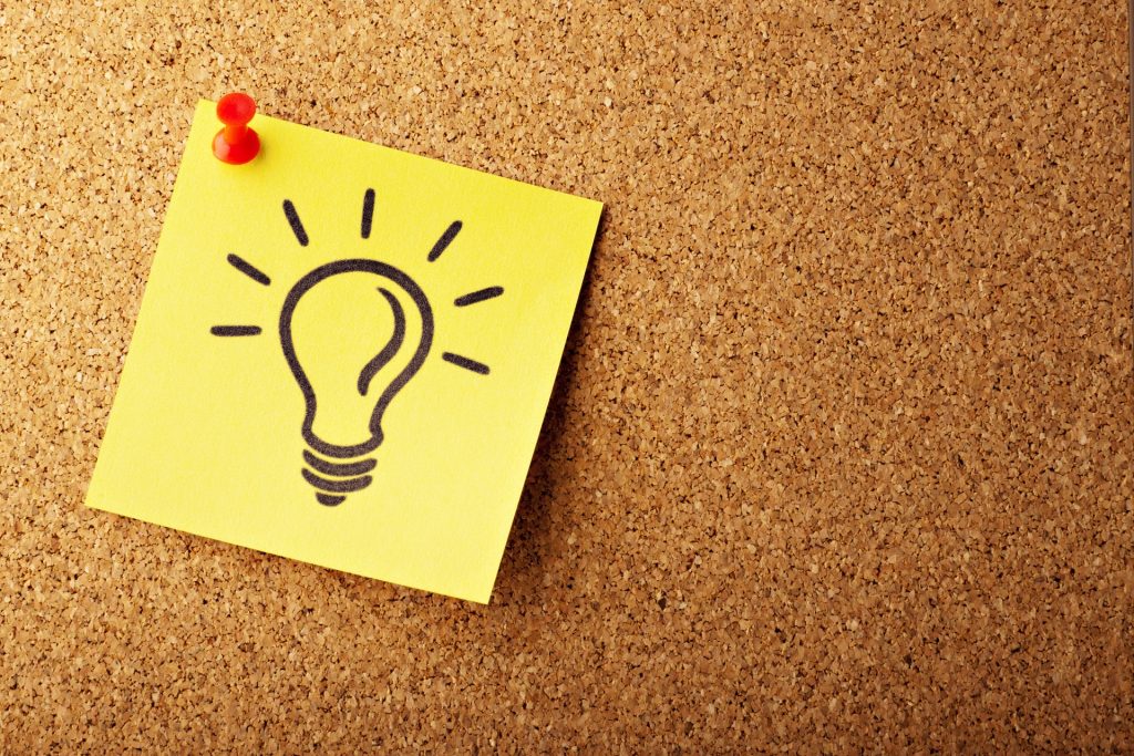 Lightbulb drawn on post-it note