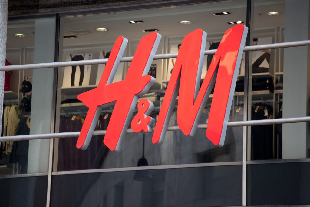 h&m sign