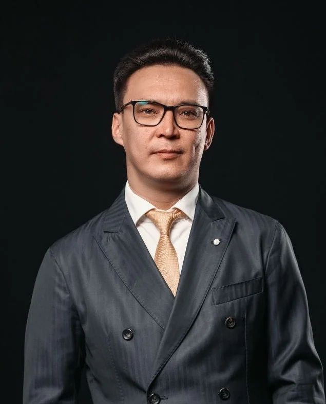 Kazakh Business Coach Amanzhol Rysmendiyev Named "Best Business Trainer" at United Talents Award 2025