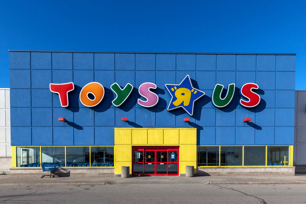 richmond,hill,,ontario,,canada, ,february,24,,2018:,toys,"r"