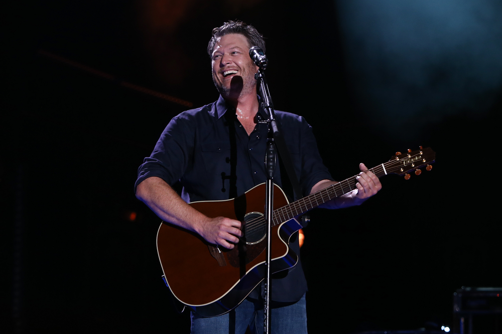 nashville,,tn jun,9:,country,singer,blake,shelton,performs,in,concert
