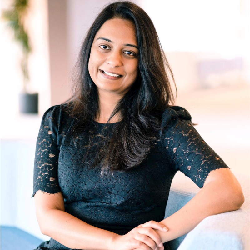 leena kallakuri headshot 2 12le (1)