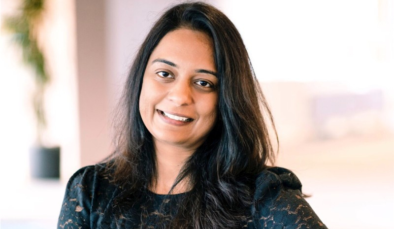 leena kallakuri headshot 2 12le (1)