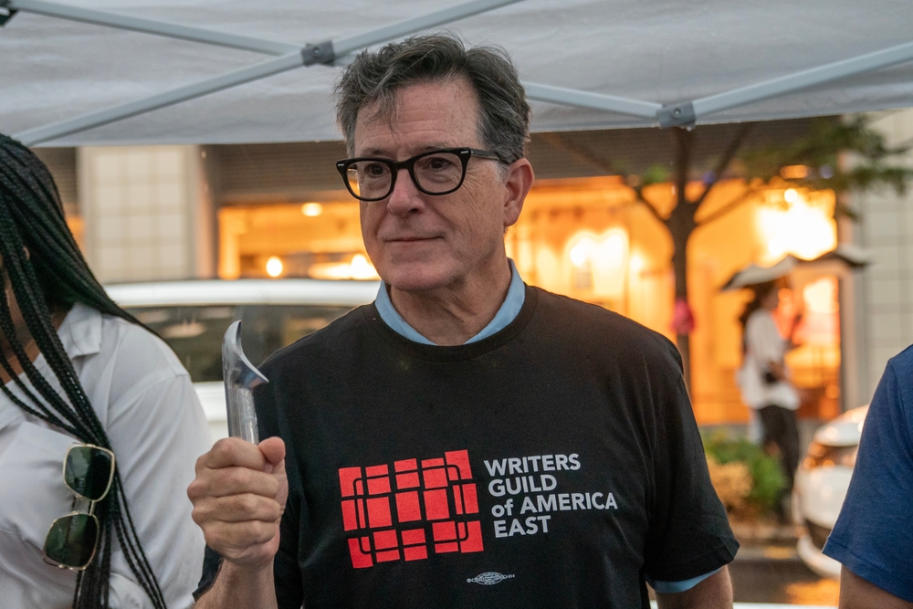 Stephen, Colbert, Serves, Ice, Cream, To, Striking, Members, Of, Writers