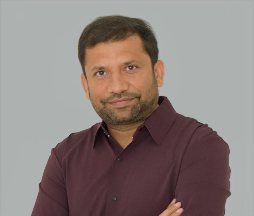 headshot rahul (1)