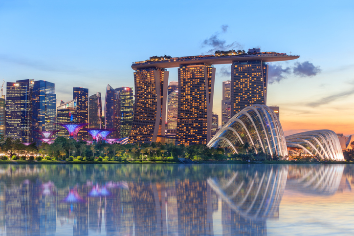 singapore glowing at night