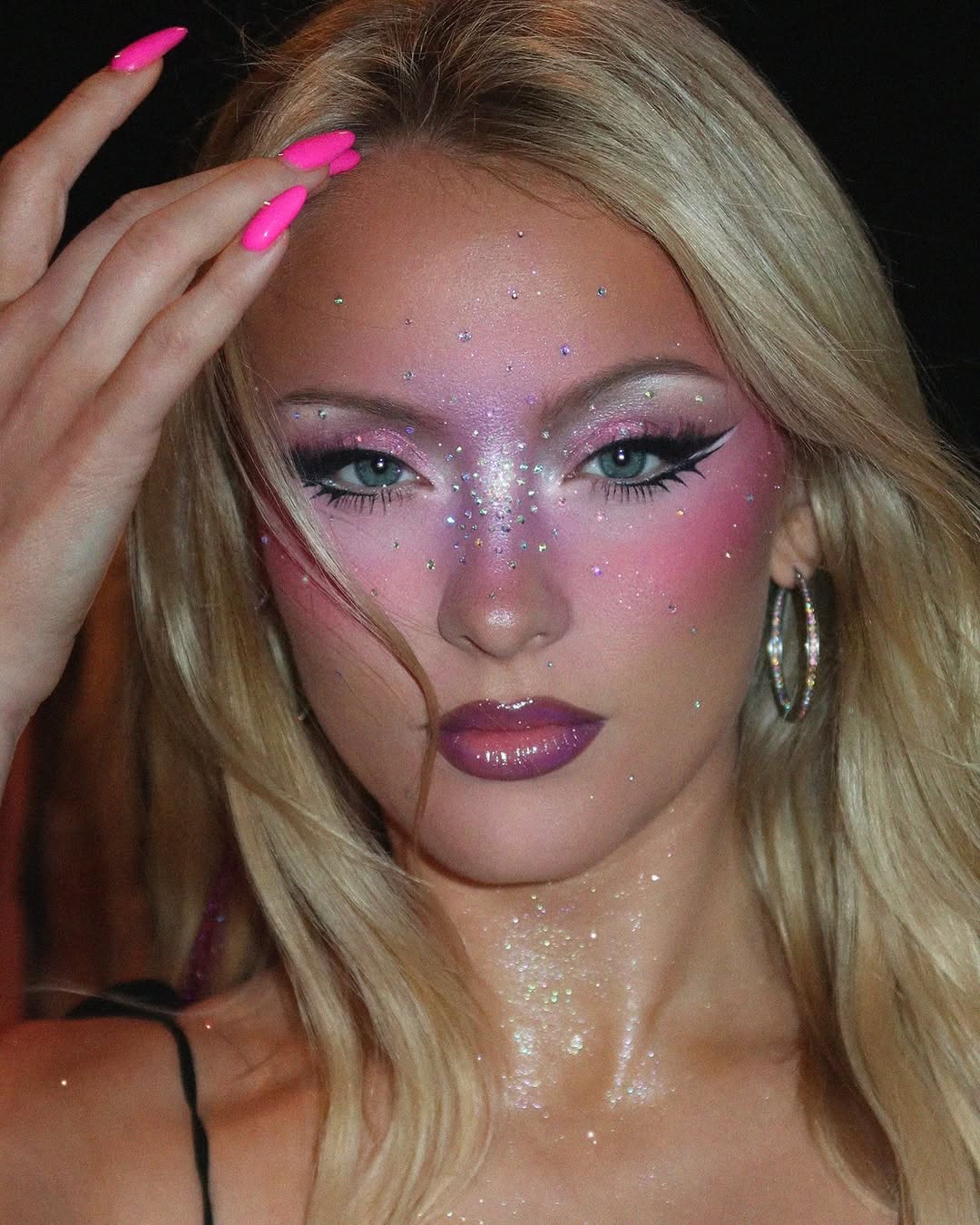 587269875 18300699925256569 7878926102169644926 n