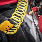 Choosing the Right Compressor: Fixed Speed Rotary Screw vs. Reciprocating Models