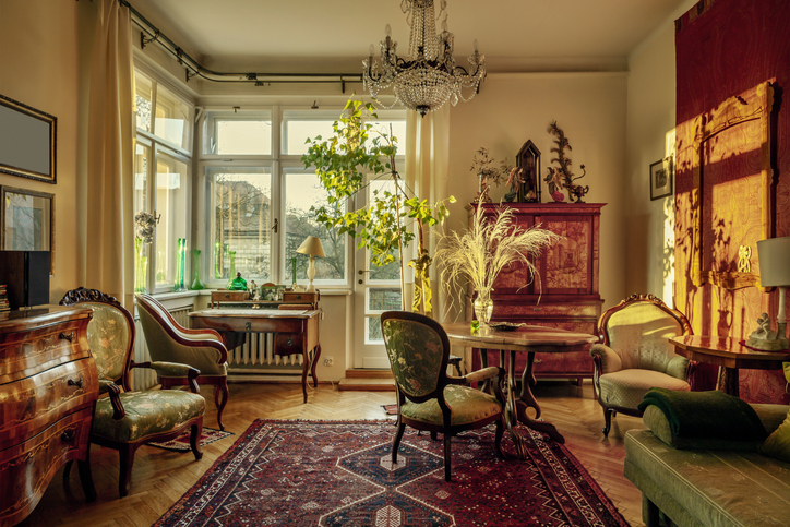 living room full of antique furnitre, house interior design